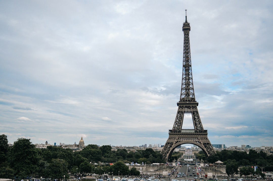 Eiffel tower during daytime